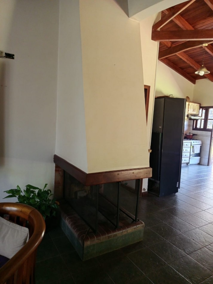 CHALET EN ZONA RESIDENCIAL ALTA - KM 9 EL DORADO, MISIONES