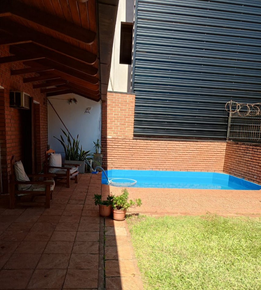 CHALET EN ZONA RESIDENCIAL ALTA - KM 9 EL DORADO, MISIONES