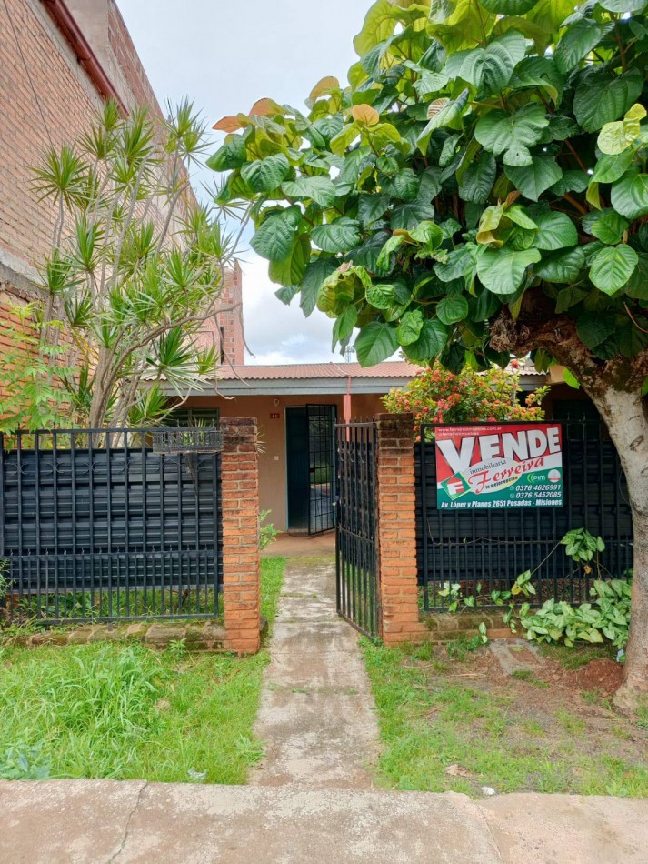 SE VENDE CASA 3 DORMITORIOS - AV. 115 Y ANDRESITO. CH 240