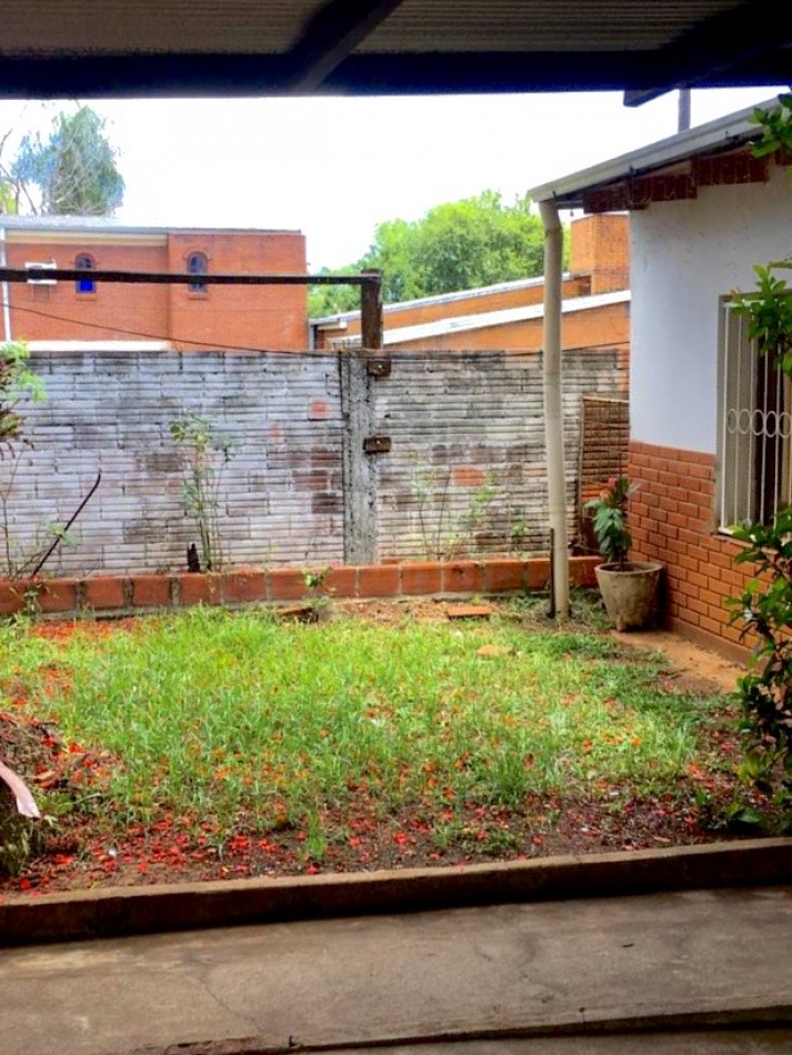 Propiedad sobre Av. Tambor de Tacuari - Excelente ubicacion
