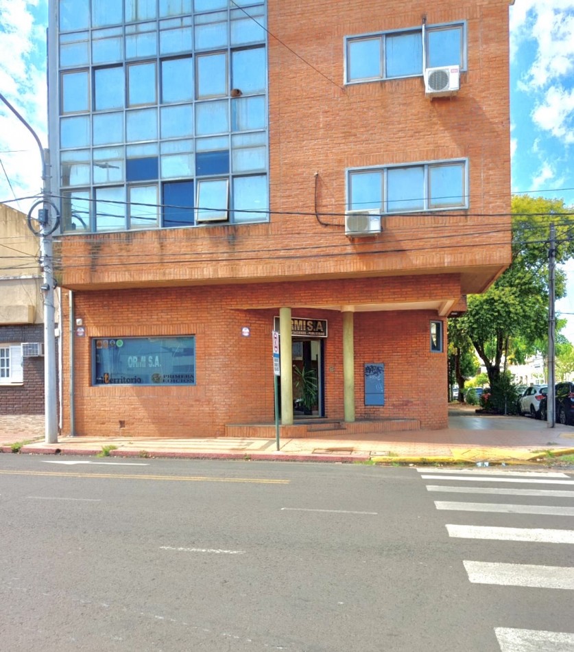 Local comercial en esquina - Excelente visibilidad